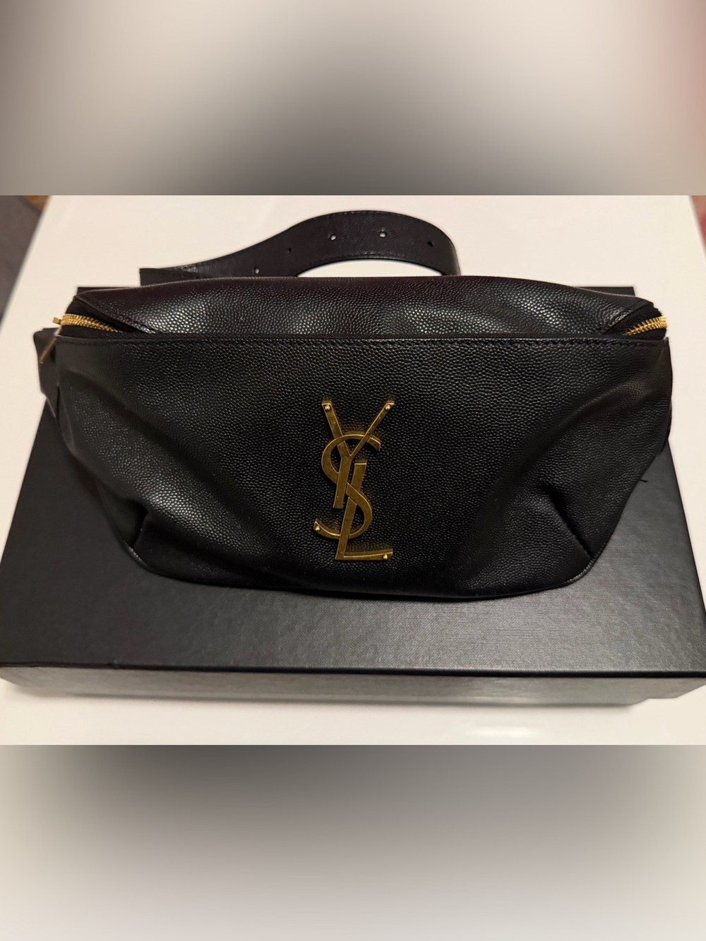Saint Laurent Cassandre Belt Bag in Grain De Poudre Leather Authentic - Picture 2 of 5
